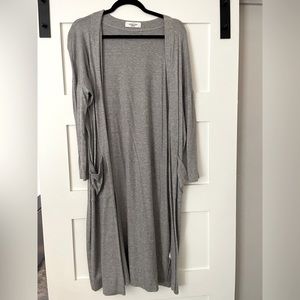 Grey duster cardigan from Carly jean Los Angeles